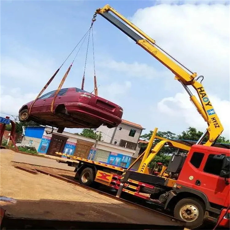 宿迁宿豫吊车吊汽车的正确方法